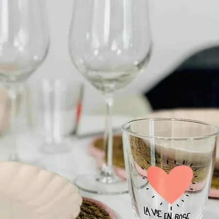 La Bulle D'edward Gare Jardin Centre דירה אנגולם