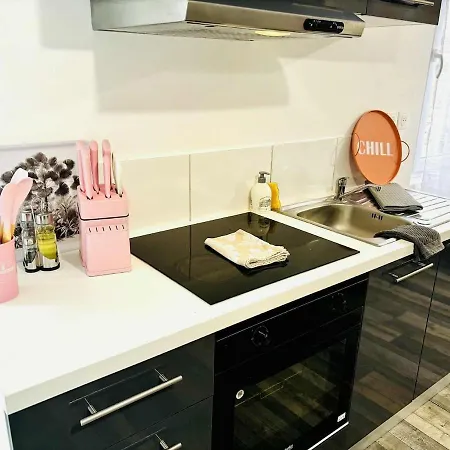 La Bulle D'edward Gare Jardin Centre דירה